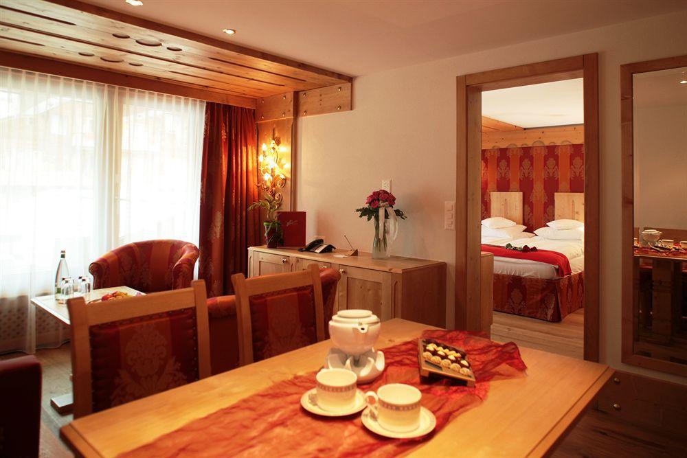 Walliserhof Grand-Hotel&Spa Relais&Châteaux Saas-Fee Quarto foto